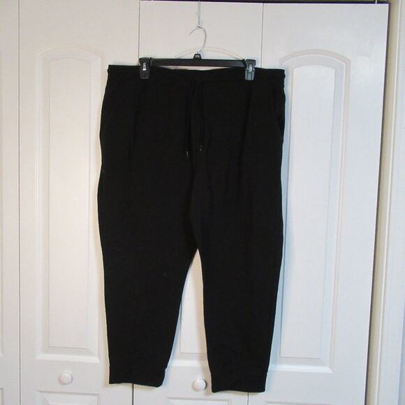 Athletic Works Black Sweatpants - Picture 1 of 8